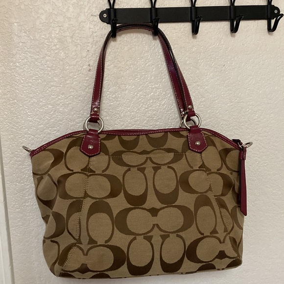 Coach purse - Picture 5 of 16